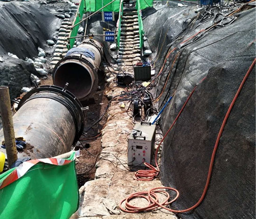 三聯(lián)磁電管道消磁-東北石油換管作業(yè)區(qū)-DJ-380A管道消磁機(jī)及消磁線圈部署完成 三聯(lián)磁電管道消磁-東北石油換管作業(yè)區(qū)-DJ-380A管道消磁機(jī)及消磁線圈部署完成